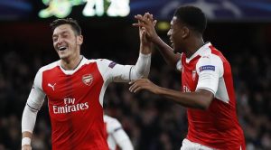 028153400_1476960508-britain_soccer_champi_hand-2y