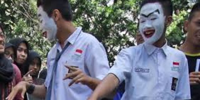 Eiiit, Peserta Ospek Dipaksa Nyanyi Mars Perindo