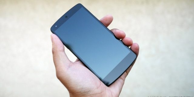 Google-Nexus-5-black-aa-1-645×363