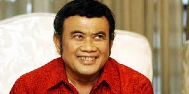 Bang Haji Rhoma Sibuk Nih Soundcheck di Panggung Utama